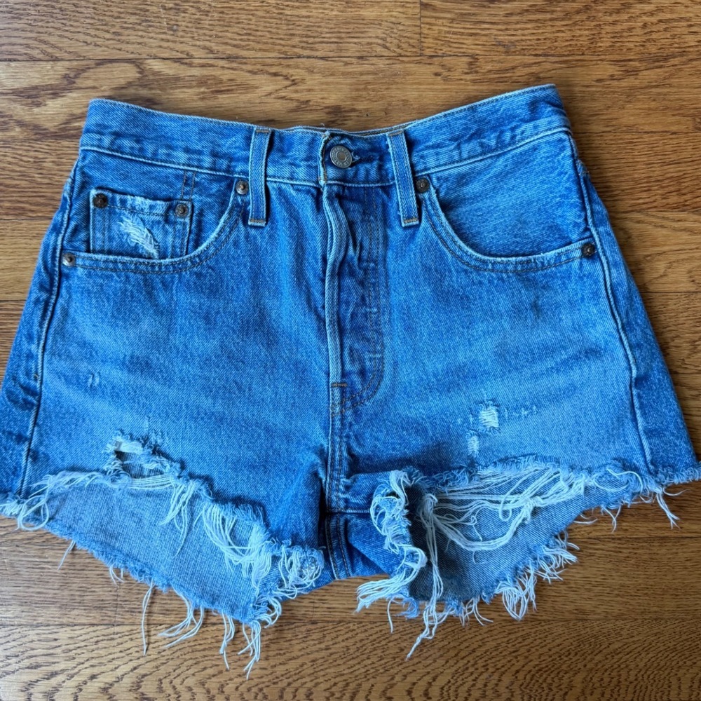 Levis Premium 501 Original Distressed Denim Shorts Medium Wash W25 Cut Offs